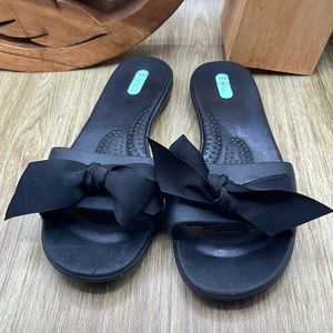 OKA B Twiggy Slides - ML (Black)